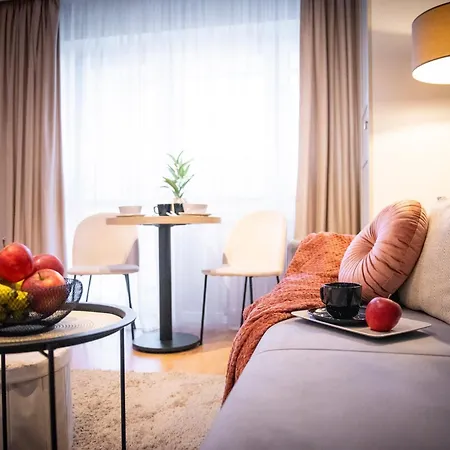 Cosy Polczynska 6 公寓 *